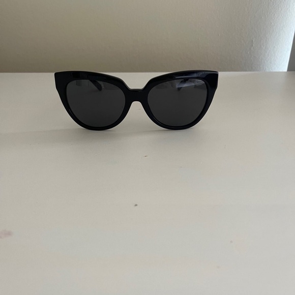 Michael Kors Sunglasses - Picture 6 of 7